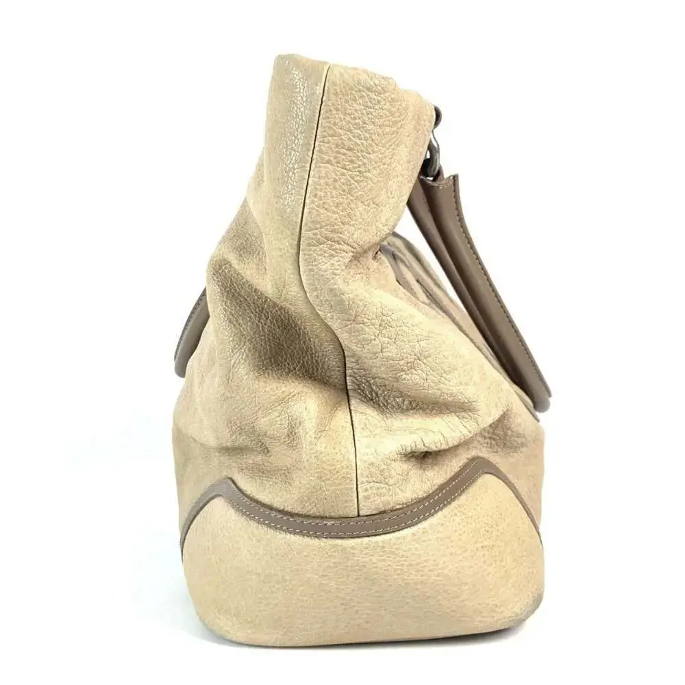 CHANEL Cream Leather Shoulder Bag